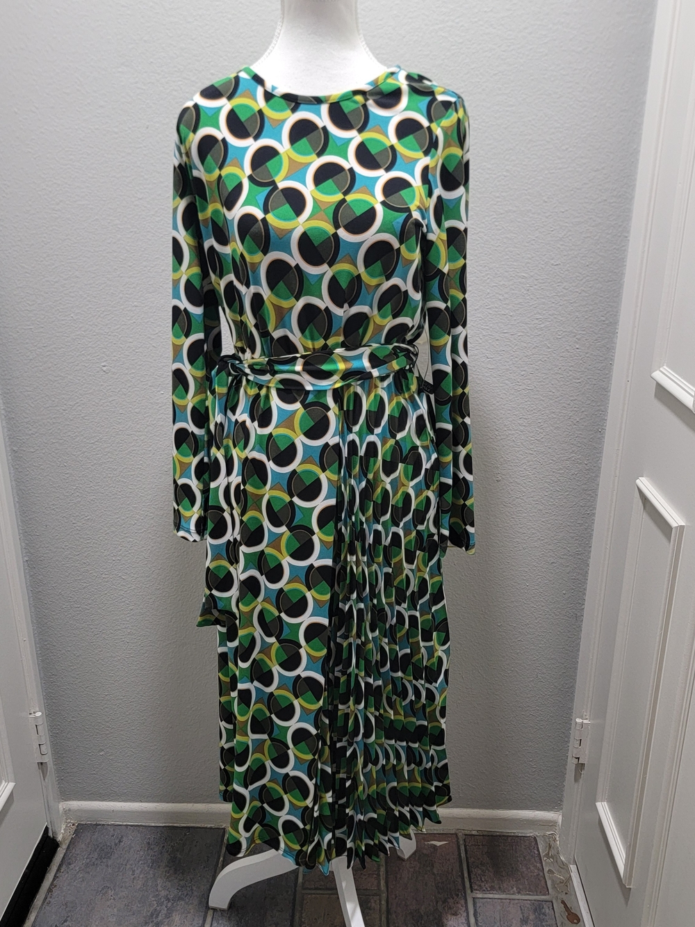 Joseph Ribkoff Green and Black Geometric Long Sleeve Midi Dress